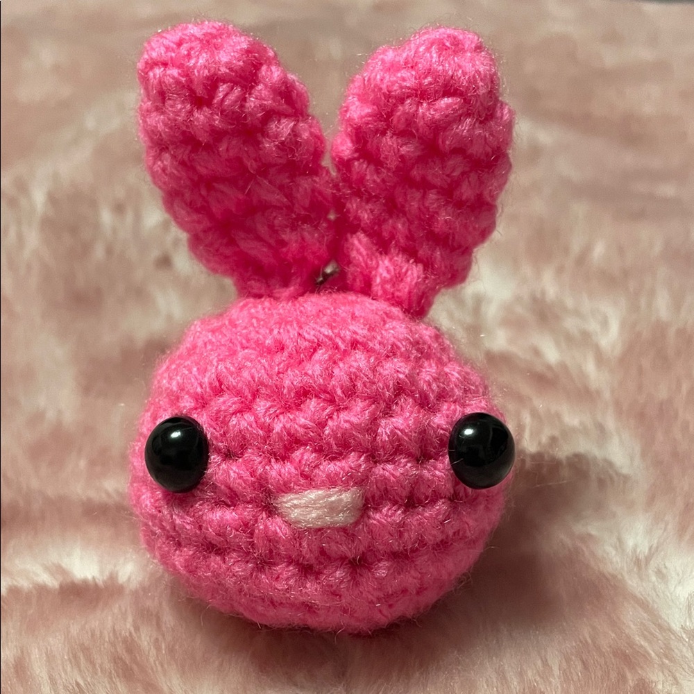 CROCHET MINI MOCHIBUN KEYCHAIN- PRETTY N PINK